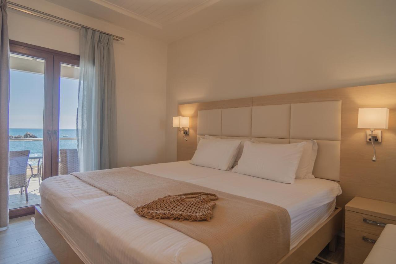 Thomas 3* Paleokastritsa
